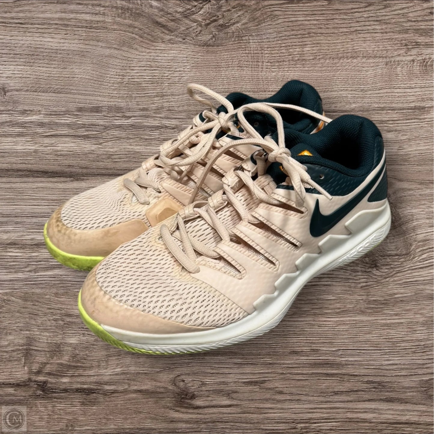 Shoes Athletic By Nike In Cream & Orange, Size: 8
