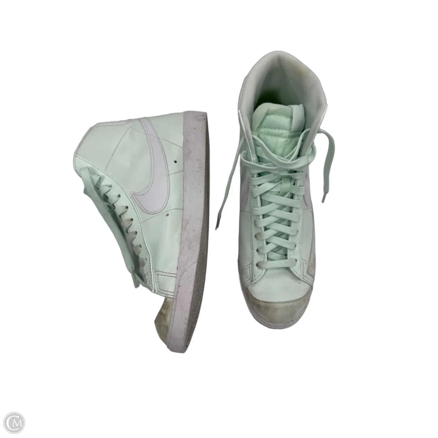Shoes Sneakers By Nike In Green & White, Size: 10