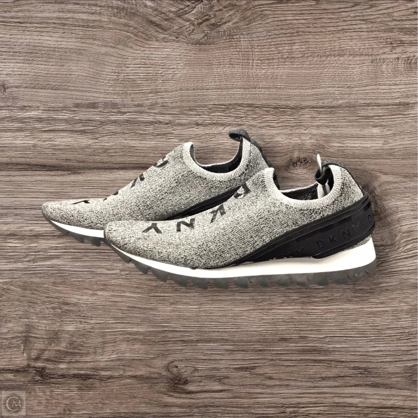 Shoes Athletic By Dkny In Grey & Silver, Size: 8.5