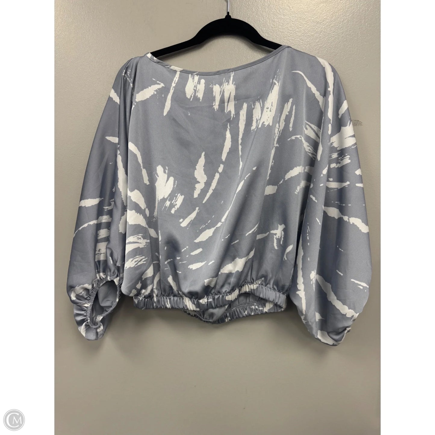 Top 3/4 Sleeve By Clothes Mentor In Grey & White, Size: S