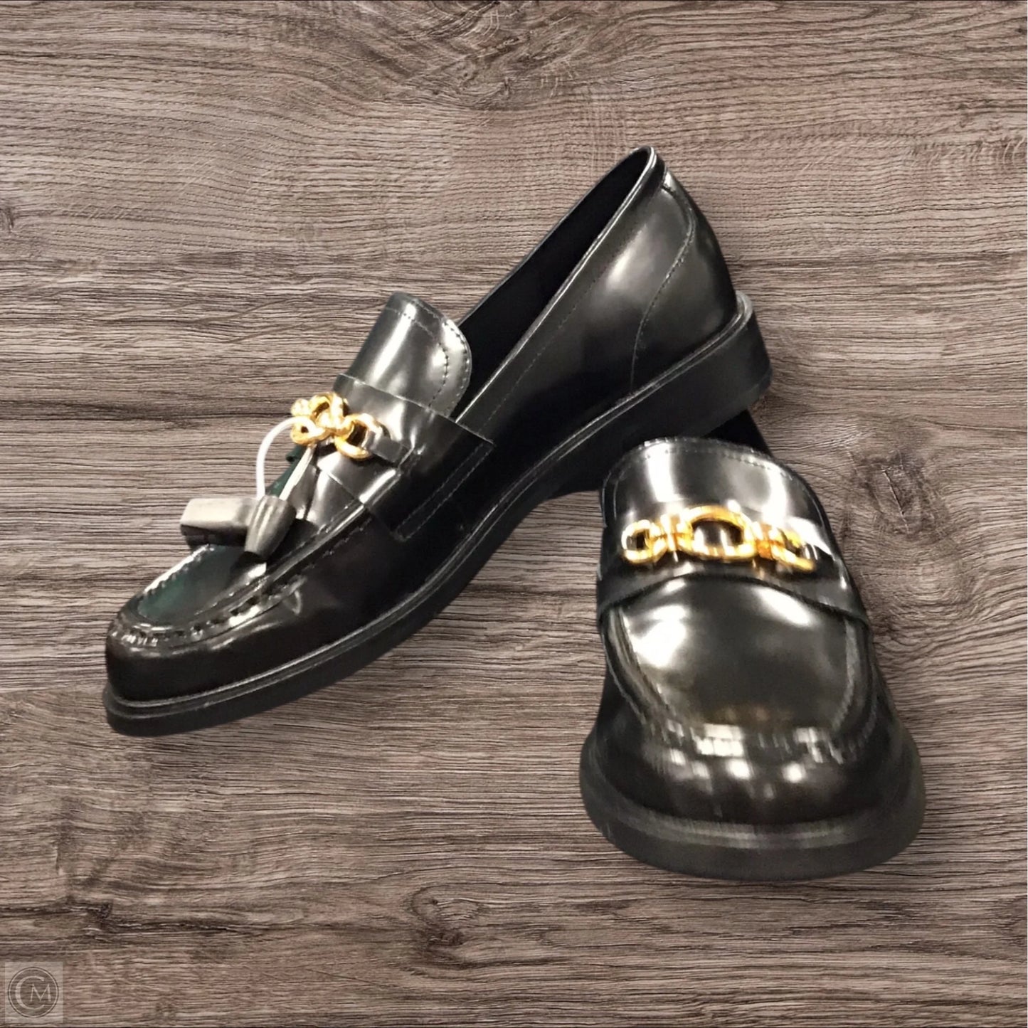 Shoes Flats By Steve Madden In Black & Gold, Size: 9.5