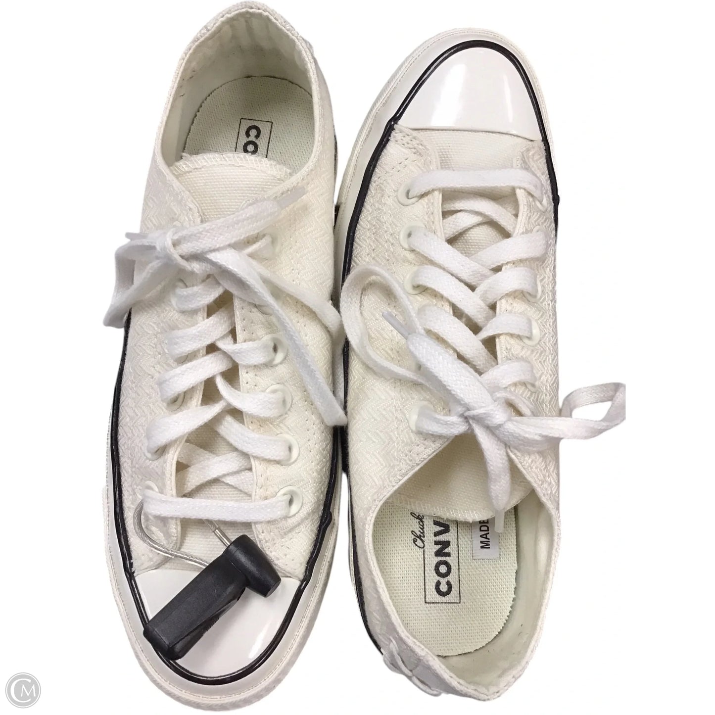 Shoes Sneakers By Converse In Cream, Size: 6.5