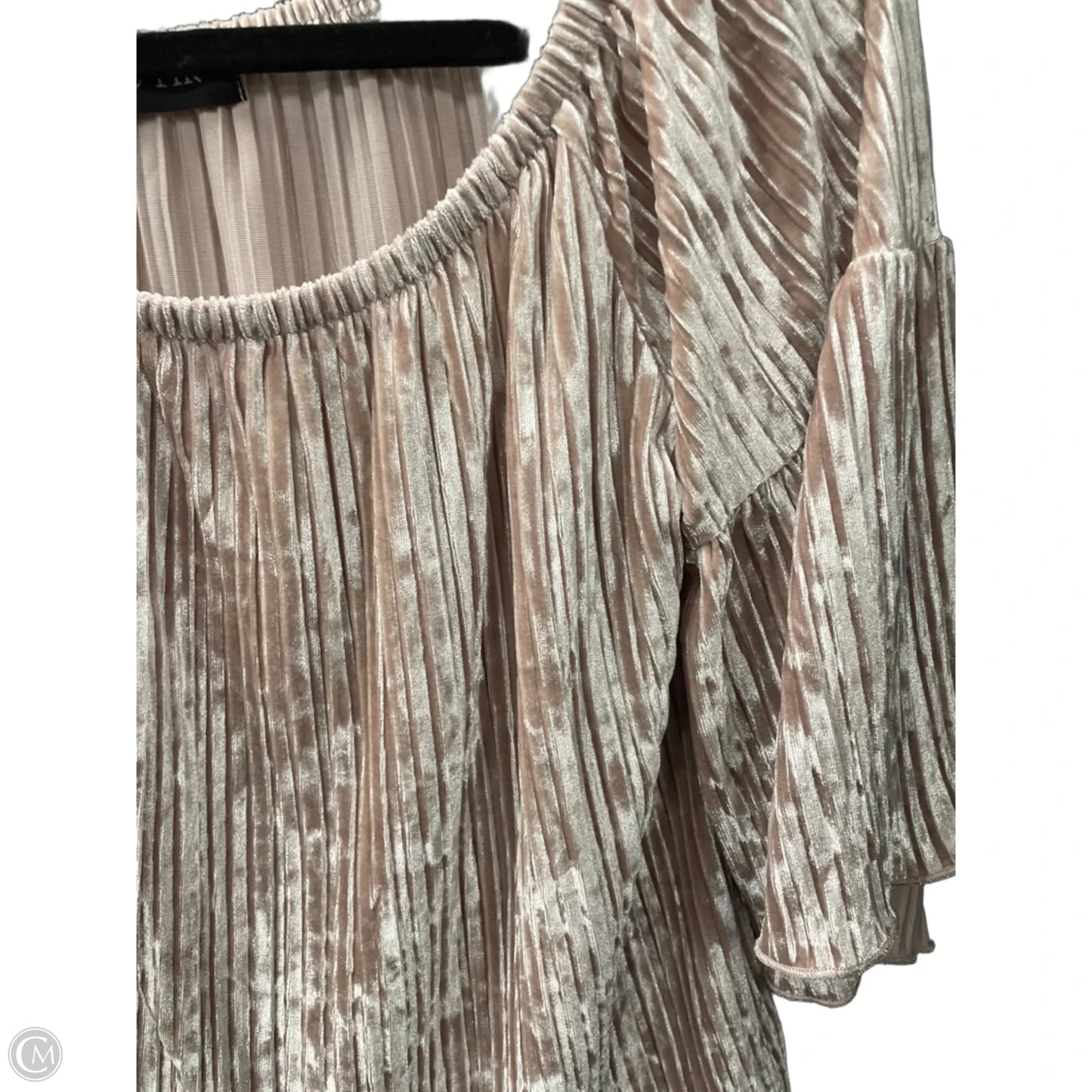 Top Long Sleeve By Fabrik In Beige, Size: M