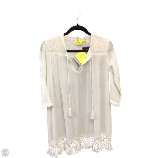 Tunic 3/4 Sleeve By Clothes Mentor In White, Size: S