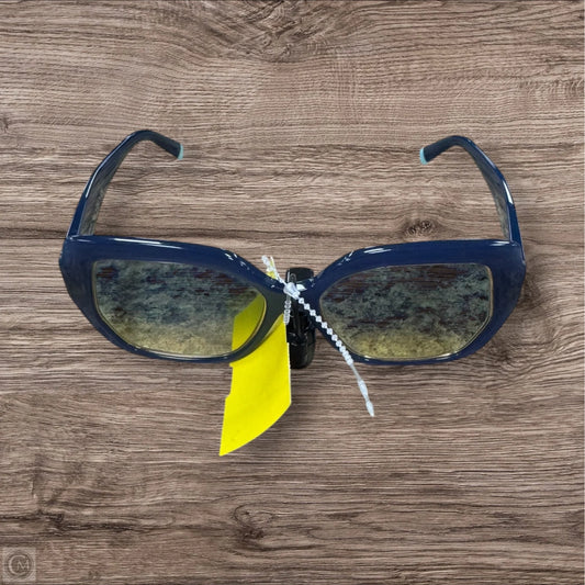 Sunglasses Designer By Gucci