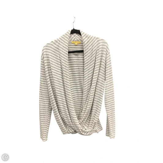 Sweater By Clothes Mentor In Grey & White, Size: L
