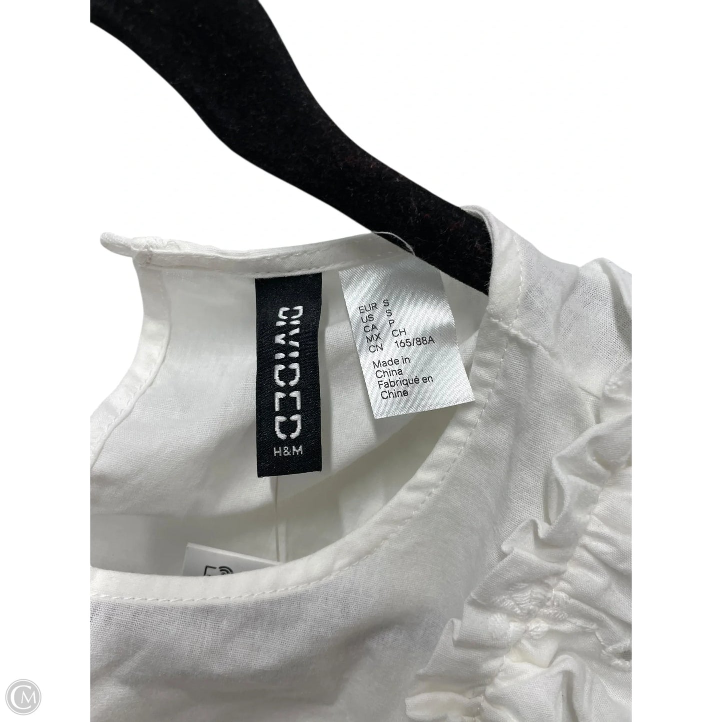 Dress Casual Short By Divided In White, Size: S