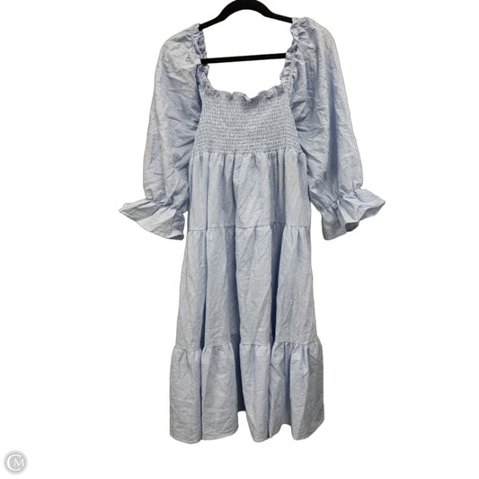 Dress Casual Short By Clothes Mentor In Blue & White, Size: L