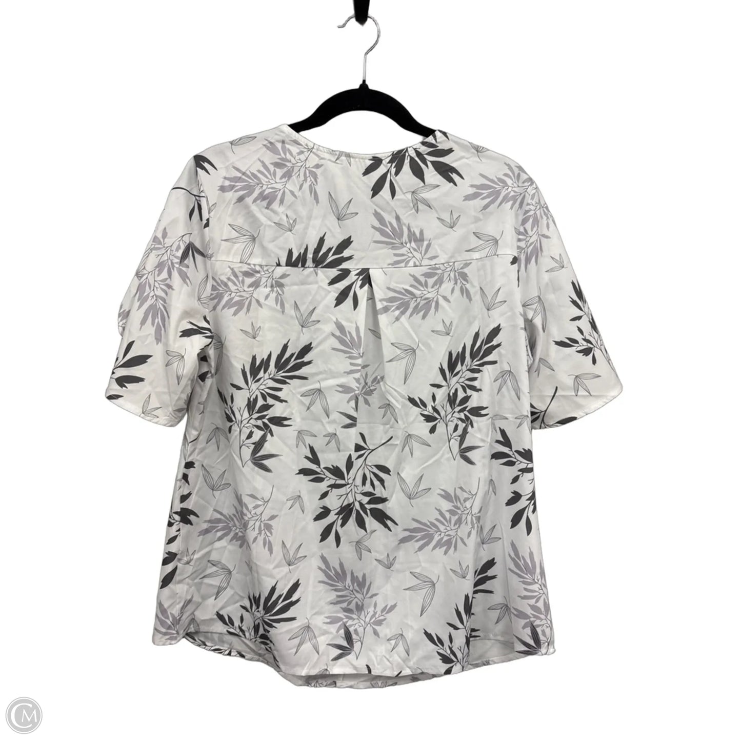 Blouse Short Sleeve By Clothes Mentor In Grey & White, Size: L