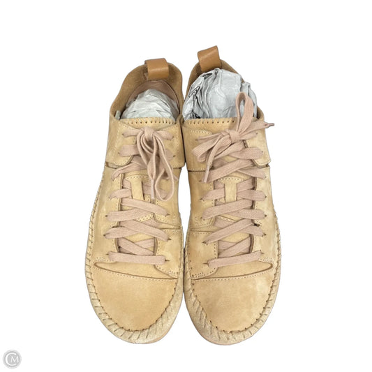 Shoes Sneakers By Clarks In Cream, Size: 10