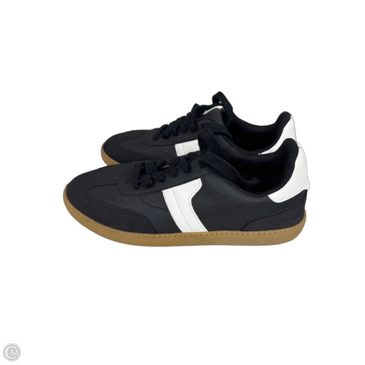 Shoes Sneakers By Cme In Black & White, Size: 6