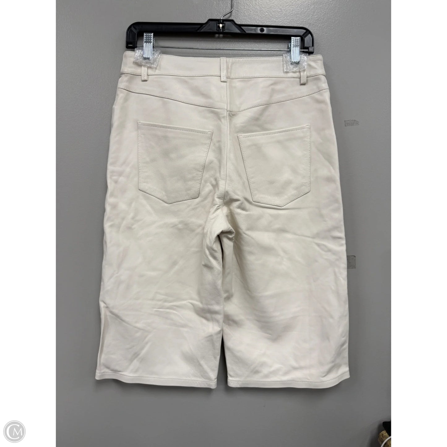 Shorts By Cma In Ivory, Size: M