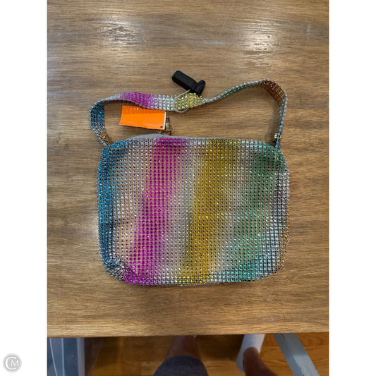 Wristlet By Clothes Mentor, Size: Large