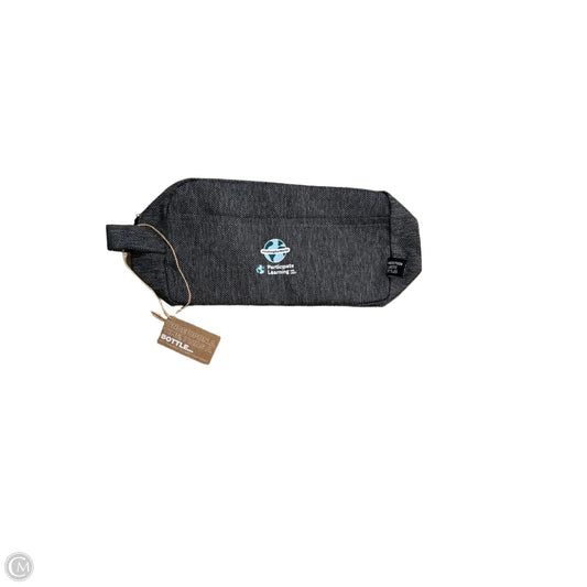 Makeup Bag By Clothes Mentor, Size: Medium