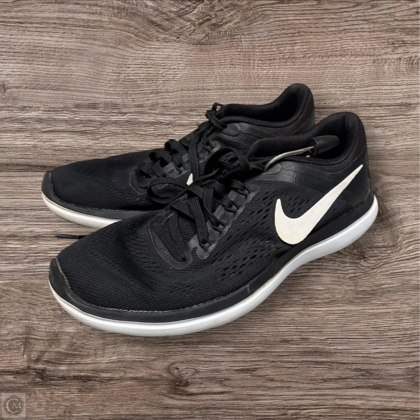 Shoes Athletic By Nike In Black, Size: 6