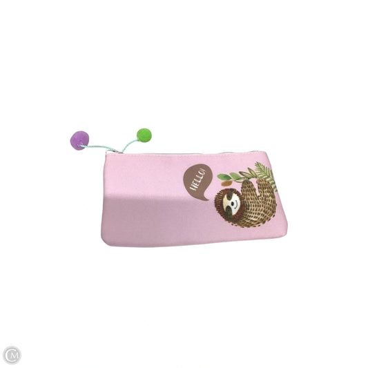 Makeup Bag By Clothes Mentor, Size: Medium