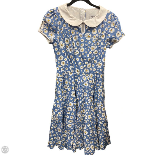 Dress Casual Short By Clothes Mentor In Blue & White, Size: M