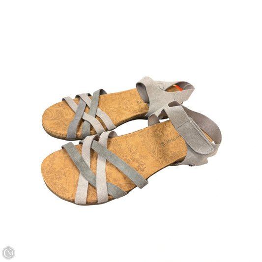 Sandals Flats By Bearpaw In Grey, Size: 9