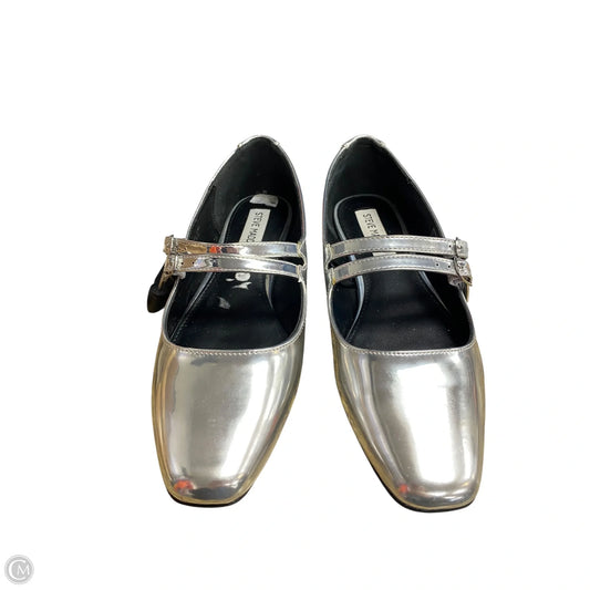Shoes Flats By Steve Madden In Silver, Size: 8.5
