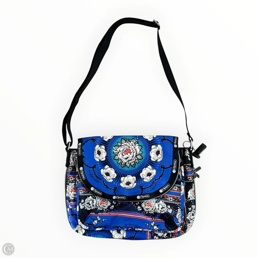 Crossbody By Clothes Mentor, Size: Medium