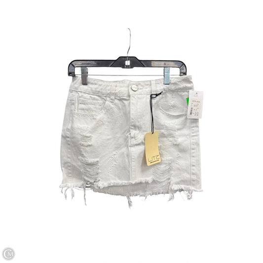 Shorts By Clothes Mentor In White, Size: S