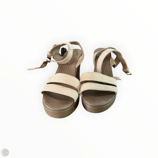 Shoes Heels Wedge By Crocs In Tan, Size: 5