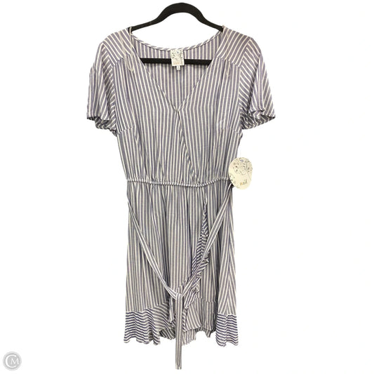Dress Casual Short By Naif In Striped Pattern, Size: M
