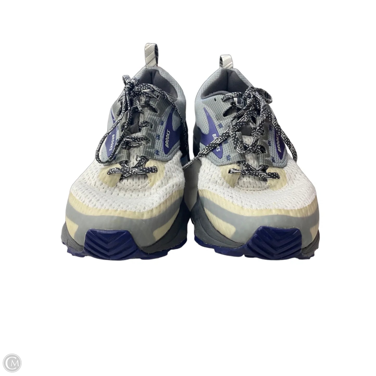 Shoes Athletic By Brooks In Grey & White, Size: 8.5