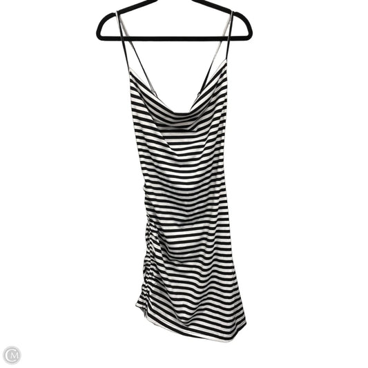 Dress Casual Short By Shein In Striped Pattern, Size: Xl