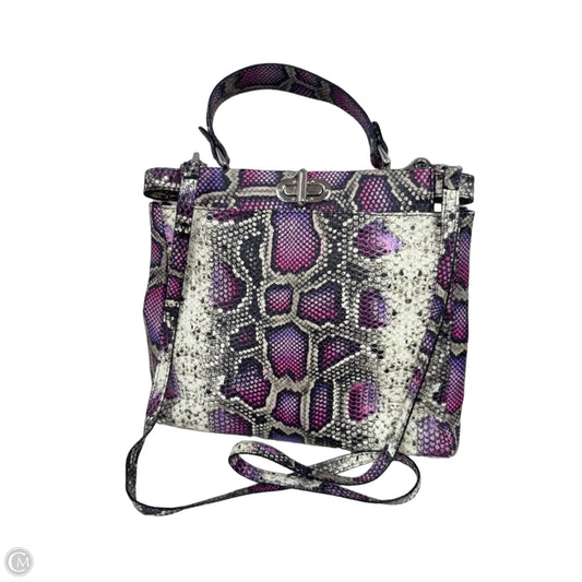 Crossbody By Clothes Mentor, Size: Medium