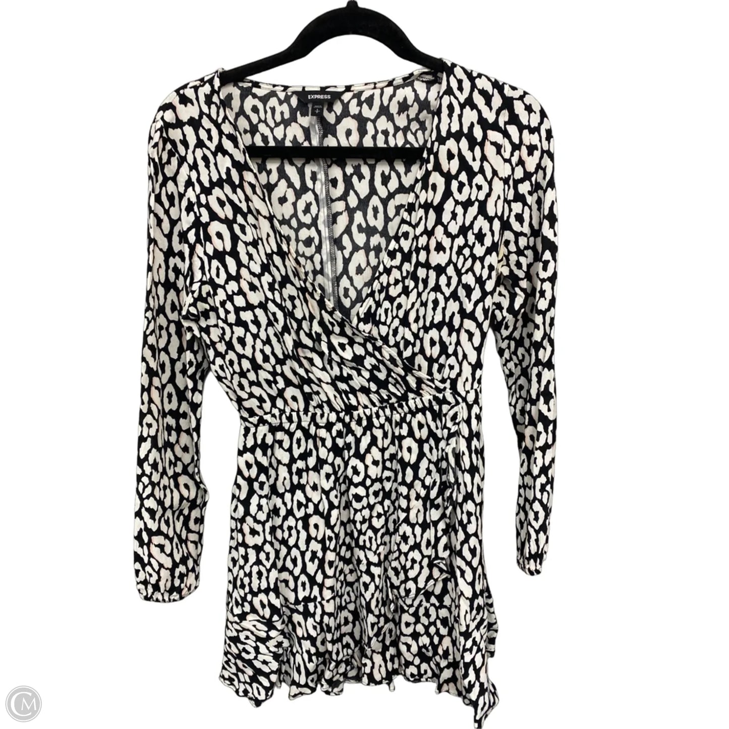 Dress Casual Short By Express In Black & White, Size: S