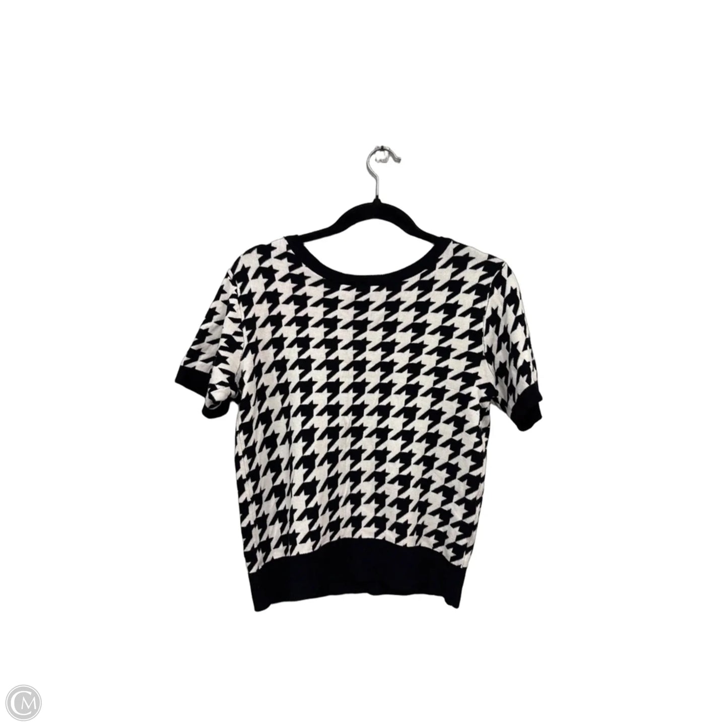 Sweater Short Sleeve By Clothes Mentor In Black & White, Size: M