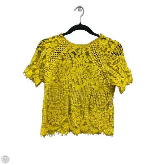 Top Short Sleeve By Clothes Mentor In Gold, Size: S