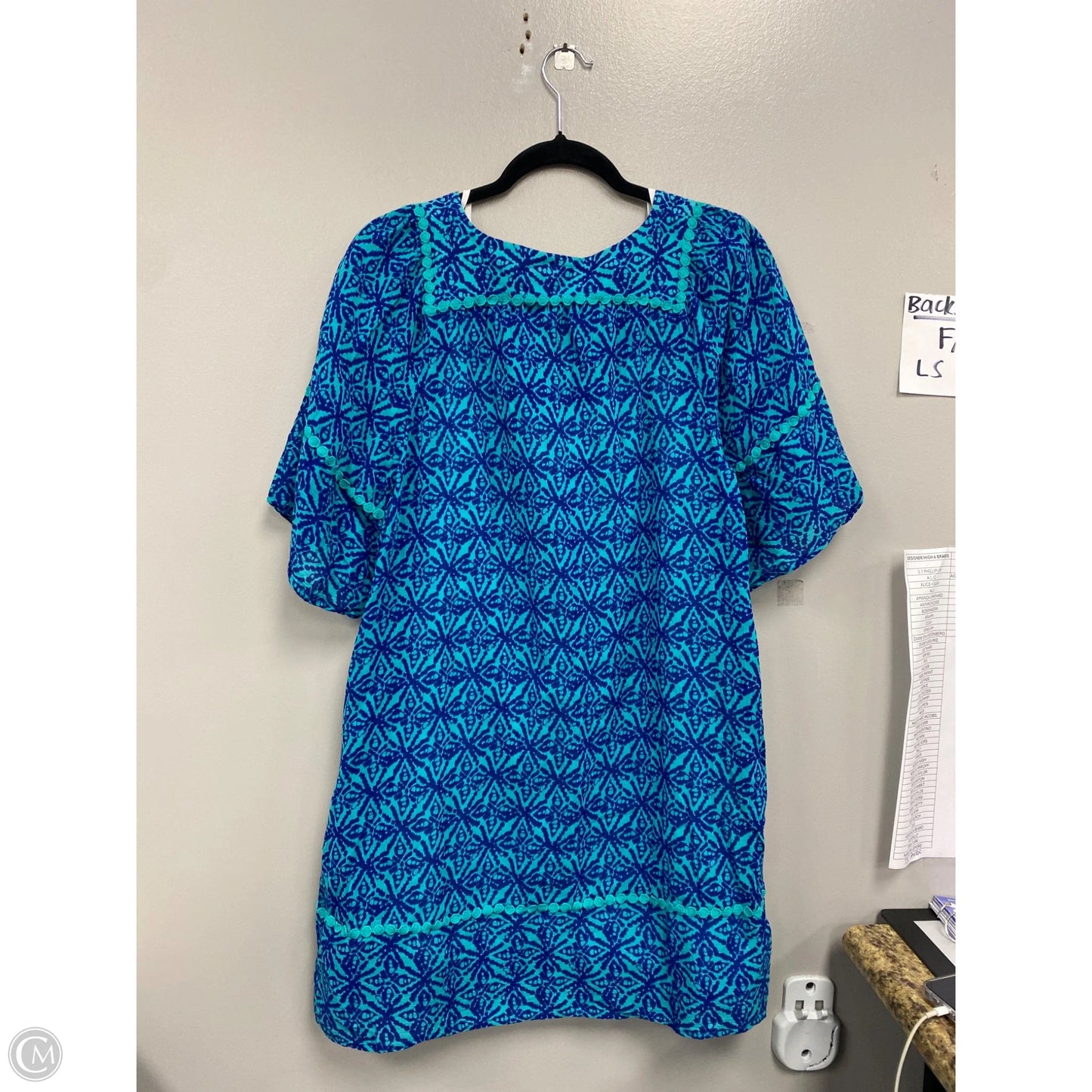Dress Casual Short By Vineyard Vines In Blue & Green, Size: L