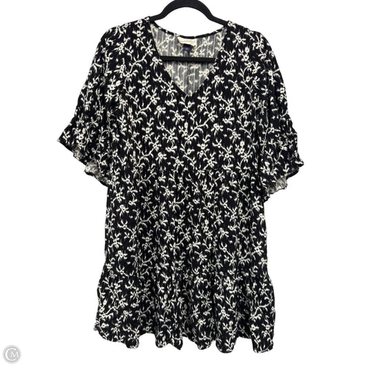 Dress Casual Short By Universal Thread In Black & Cream, Size: S