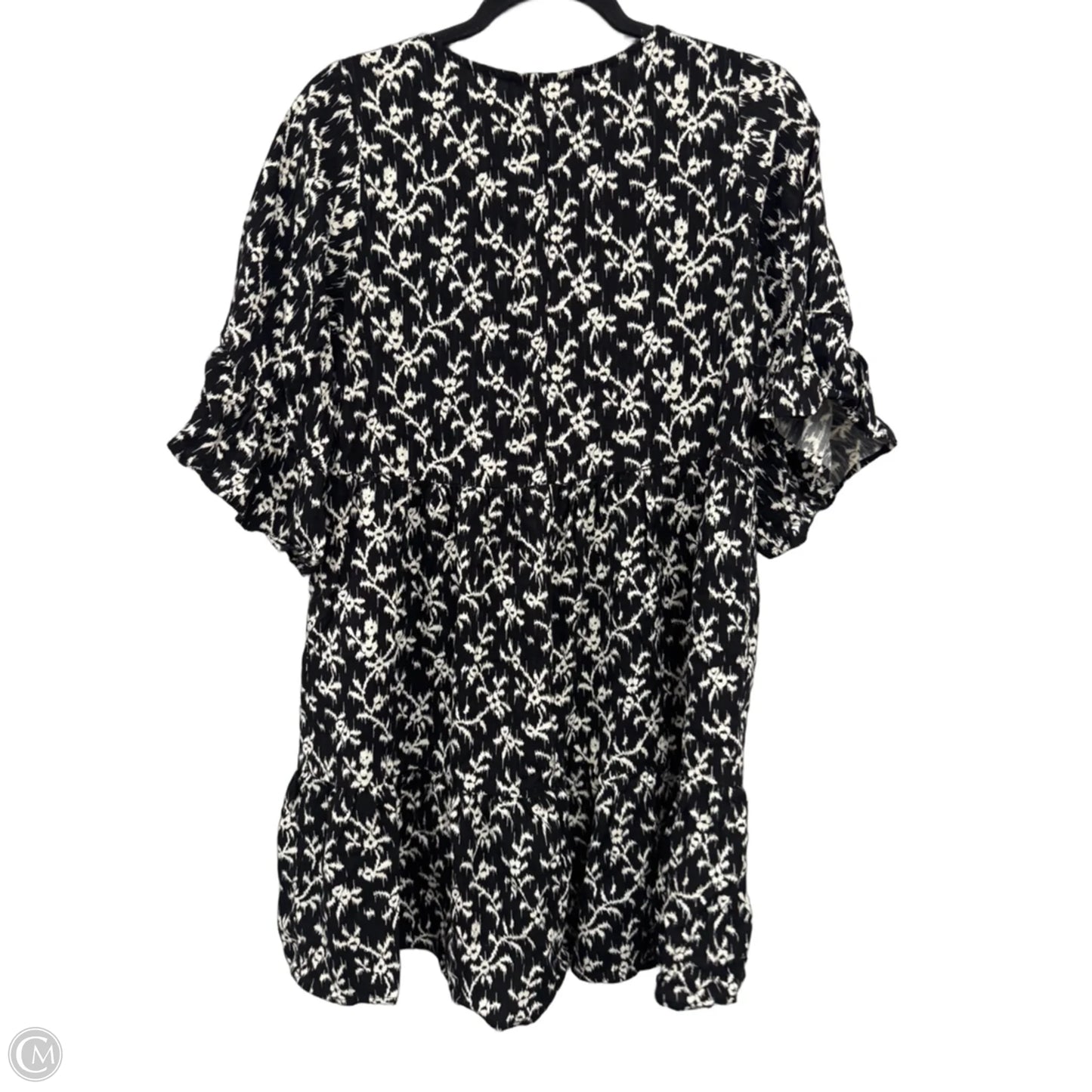 Dress Casual Short By Universal Thread In Black & Cream, Size: S
