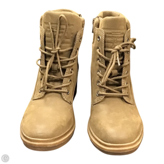 Boots Ankle Heels By Crown Vintage In Green, Size: 6.5