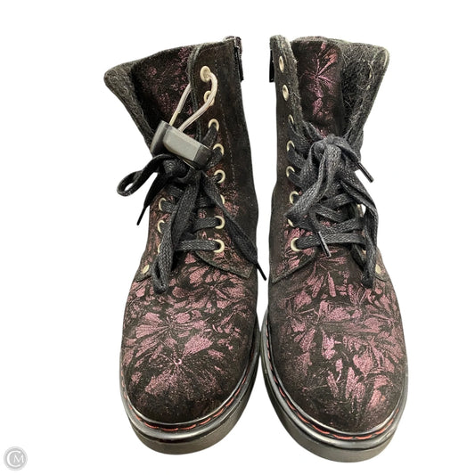 Boots Ankle Flats By Clothes Mentor In Floral Print, Size: 5.5