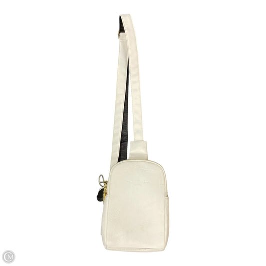 Crossbody By Clothes Mentor, Size: Small
