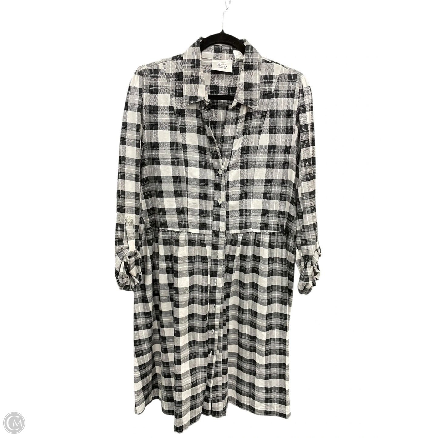 Dress Casual Short By Clothes Mentor In Black & White, Size: 1x