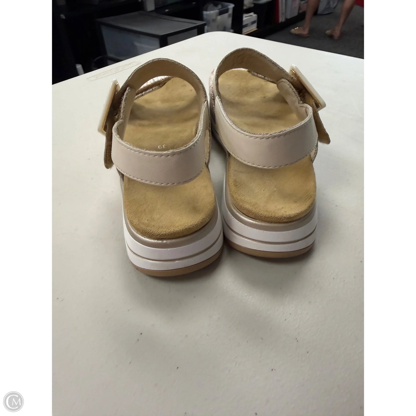 Sandals Heels Platform By Clothes Mentor In Cream & Pink, Size: 8.5