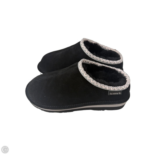Shoes Flats By Bearpaw In Black, Size: 10