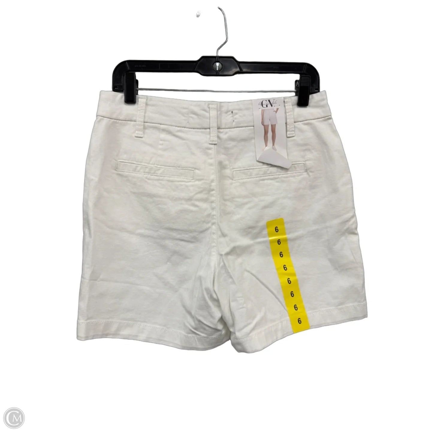 Shorts By Gloria Vanderbilt In White, Size: 6