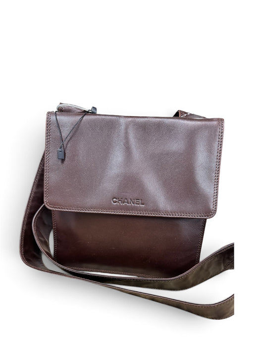 Crossbody Luxury Designer By Chanel, Size: Medium