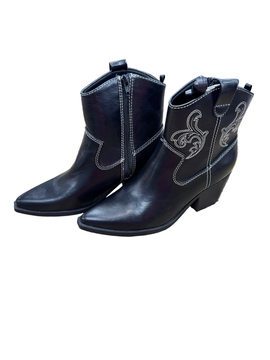 Boots Ankle Heels By Old Navy In Black, Size: 6